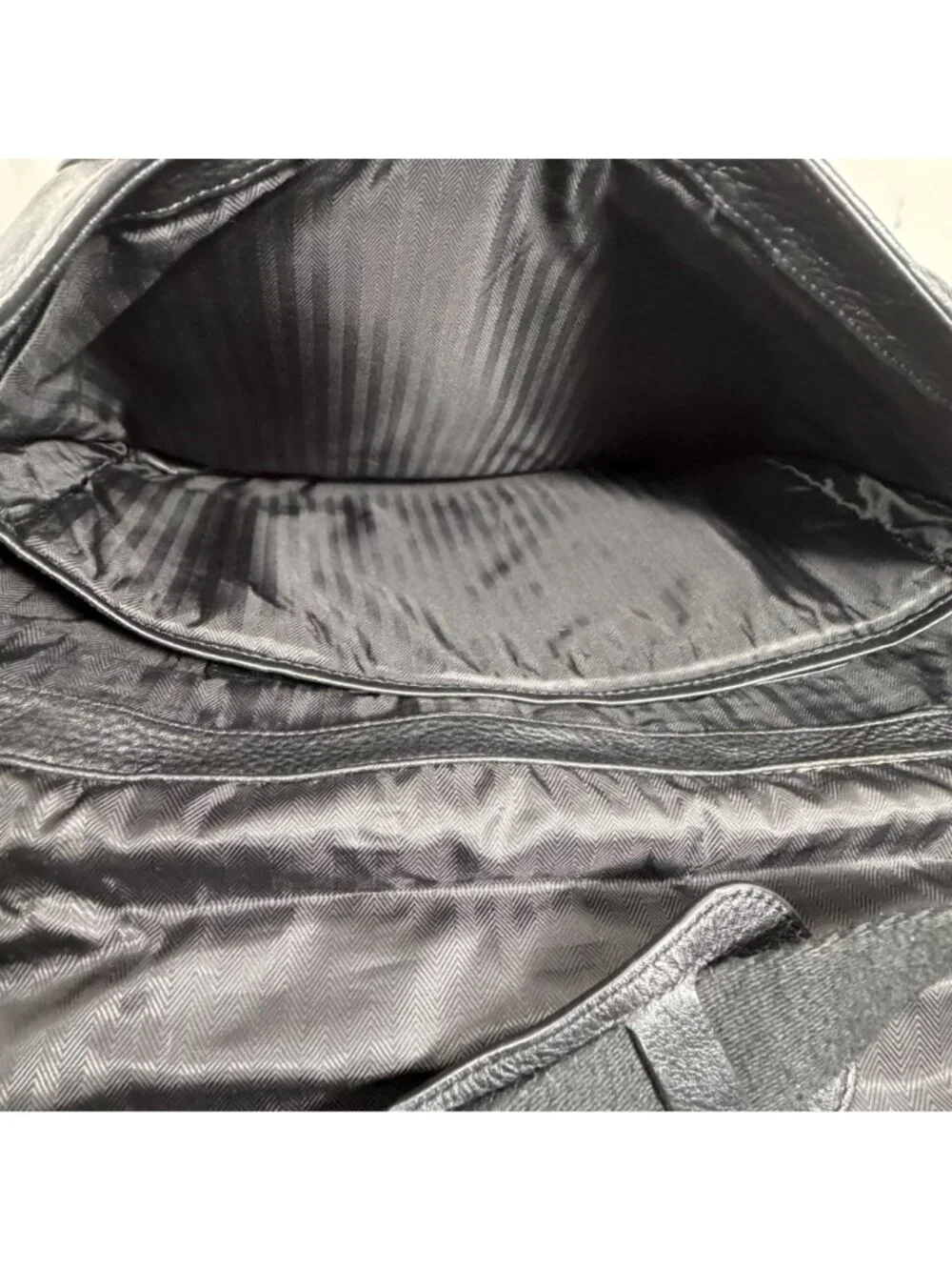 Banana Republic Greyson Black Leather Front Flap Messenger Bag Laptop Briefcase